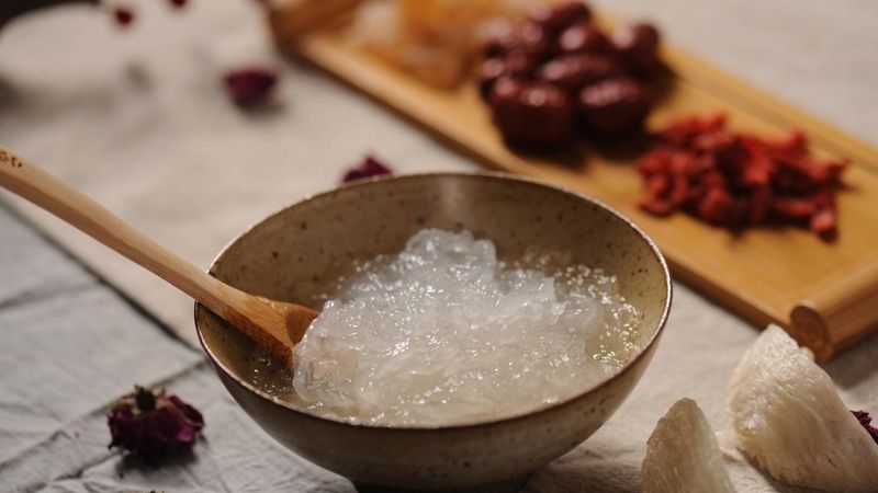 Thành phần dinh dưỡng và công dụng tuyệt vời của yến sào